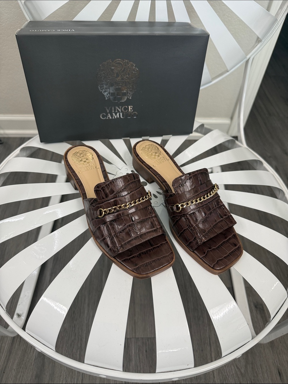 Vince Camuto Brown Croc-Embossed w/Chain Slide Sandals - VC-Jenivey   Size 8.5